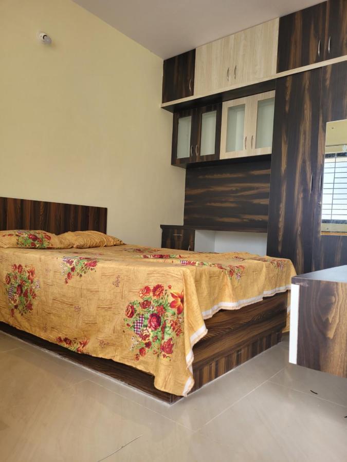 Rv Backpackers Guest house *
